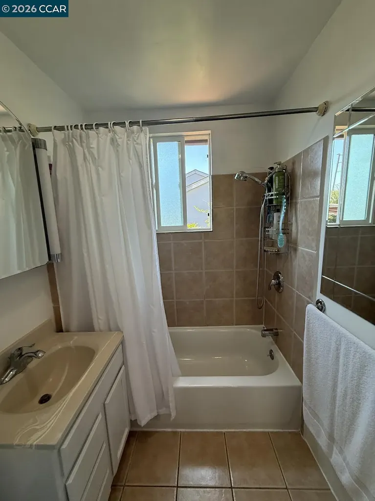 2501 Macarthur Avenue San Pablo CA 94806