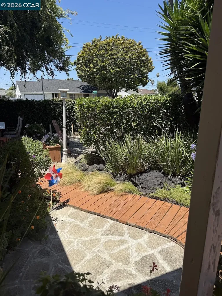 2501 Macarthur Avenue San Pablo CA 94806