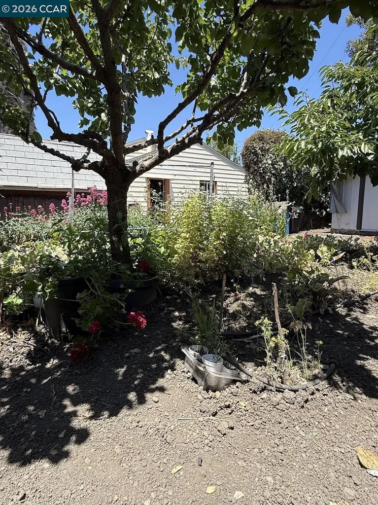 2501 Macarthur Avenue San Pablo CA 94806