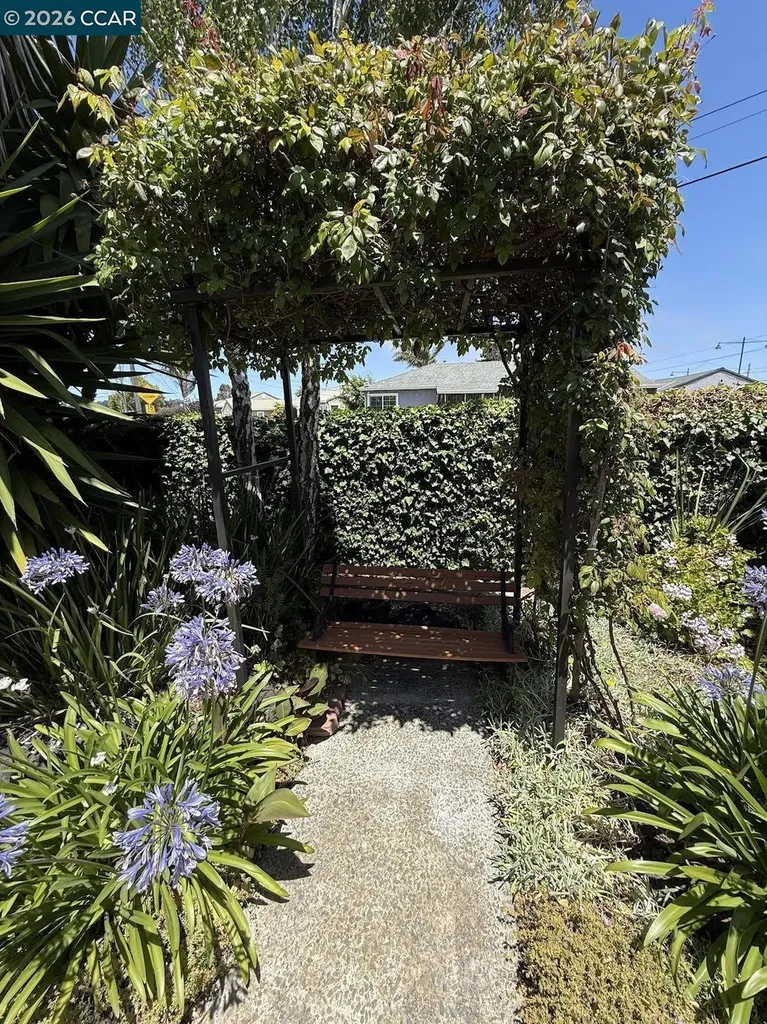 2501 Macarthur Avenue San Pablo CA 94806