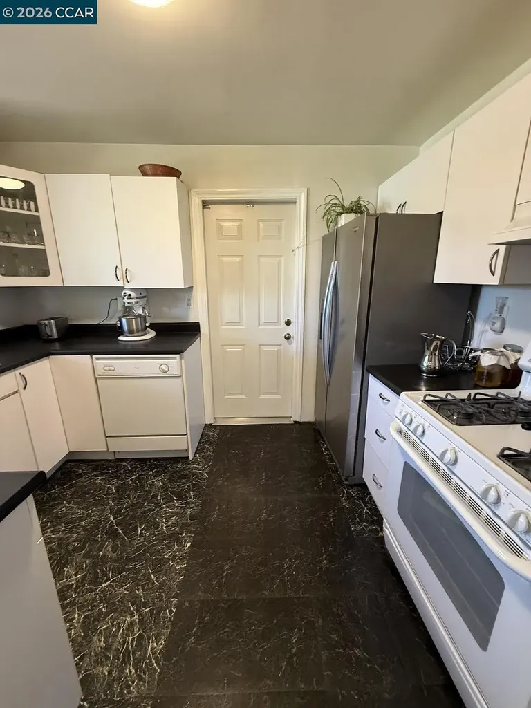 2501 Macarthur Avenue San Pablo CA 94806