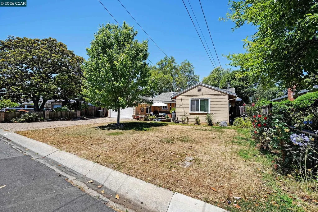 1481 Davis Avenue Concord CA 94518