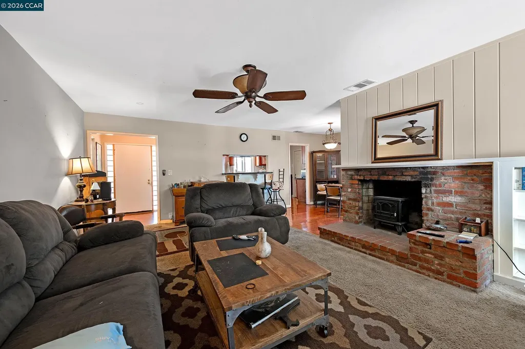 1481 Davis Avenue Concord CA 94518