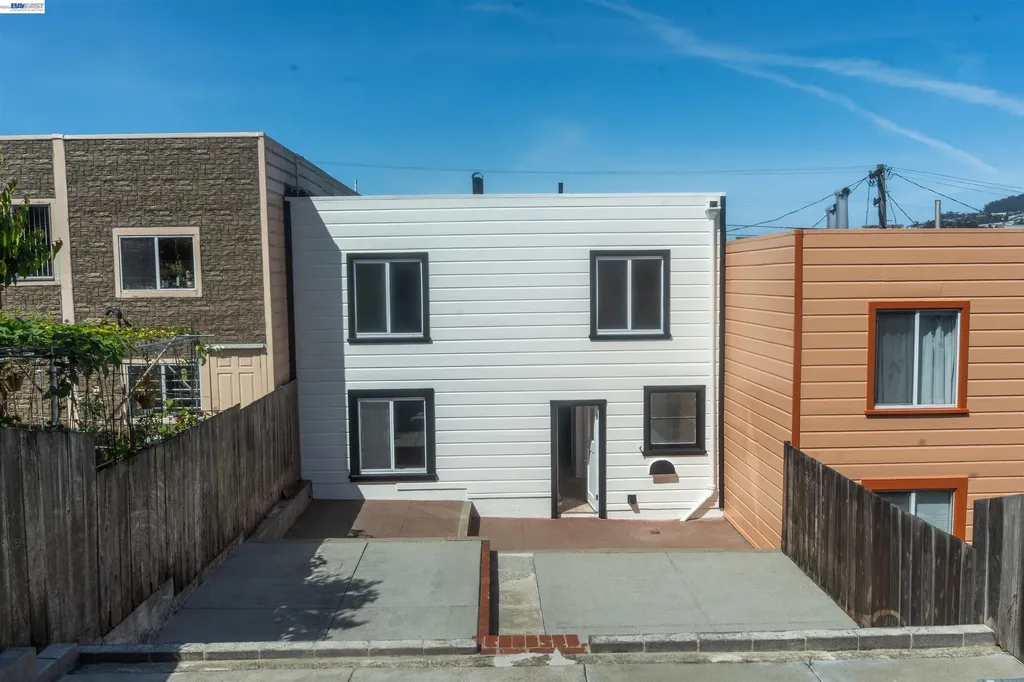 23 Stoneyford Avenue San Francisco CA 94112