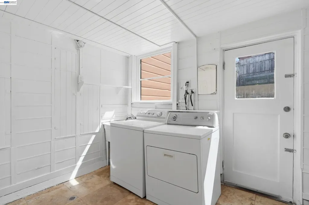 23 Stoneyford Avenue San Francisco CA 94112