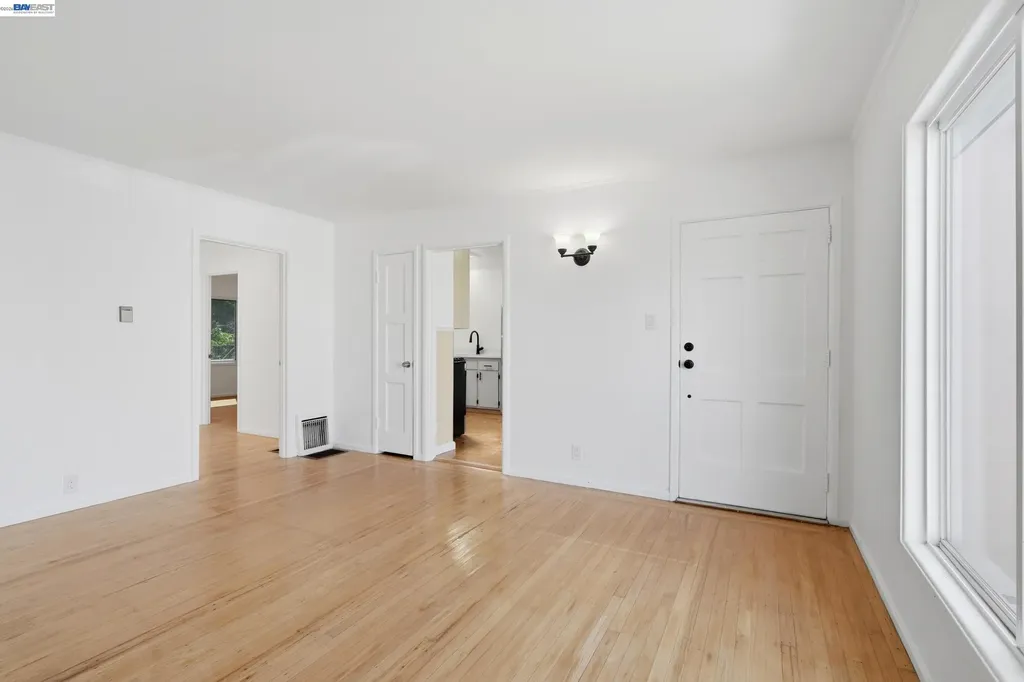 23 Stoneyford Avenue San Francisco CA 94112
