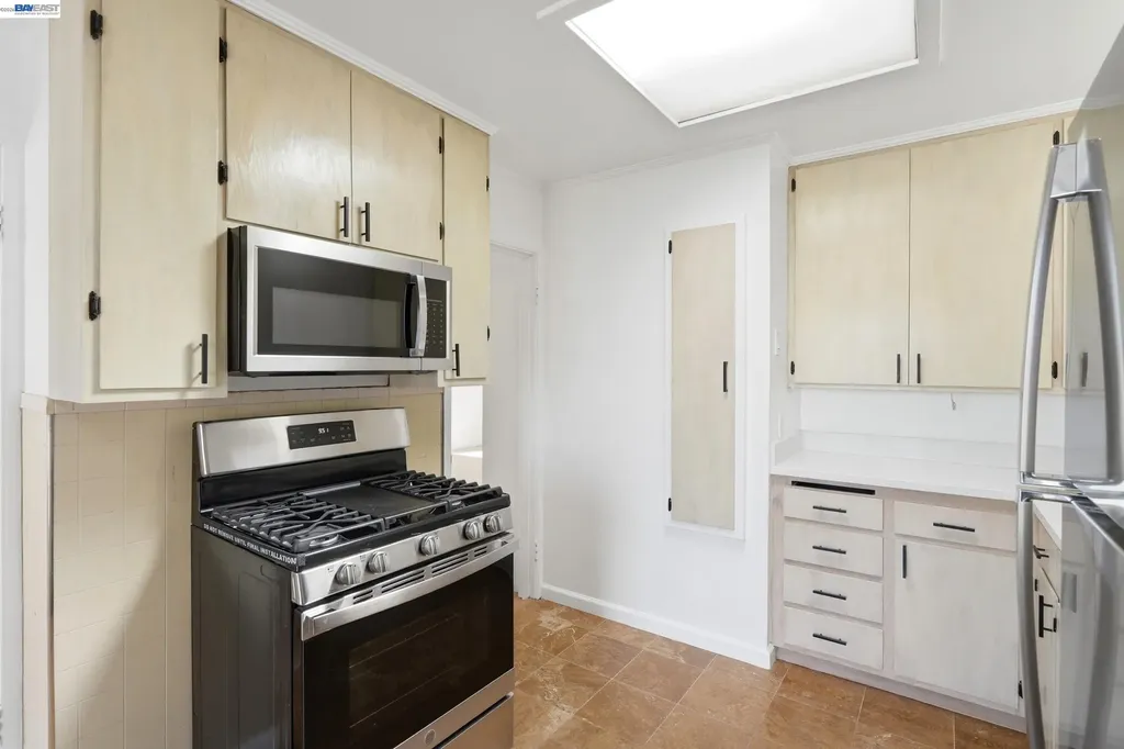 23 Stoneyford Avenue San Francisco CA 94112