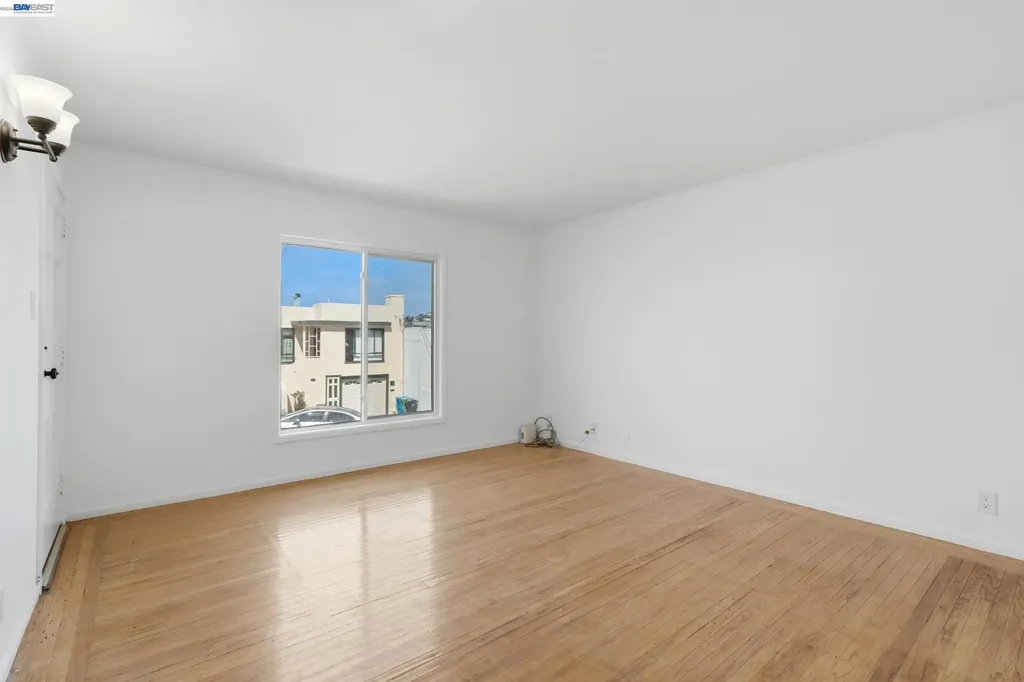 23 Stoneyford Avenue San Francisco CA 94112