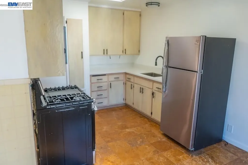 23 Stoneyford Avenue San Francisco CA 94112