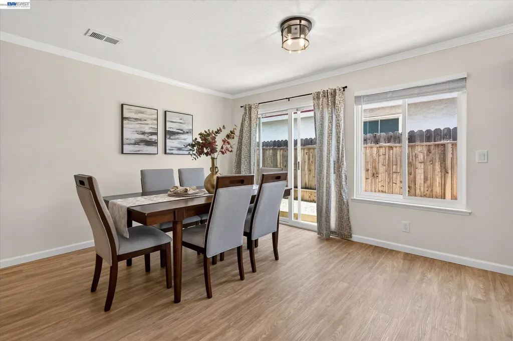 295 Iris Road Hercules CA 94547