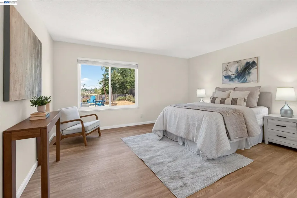 295 Iris Road Hercules CA 94547
