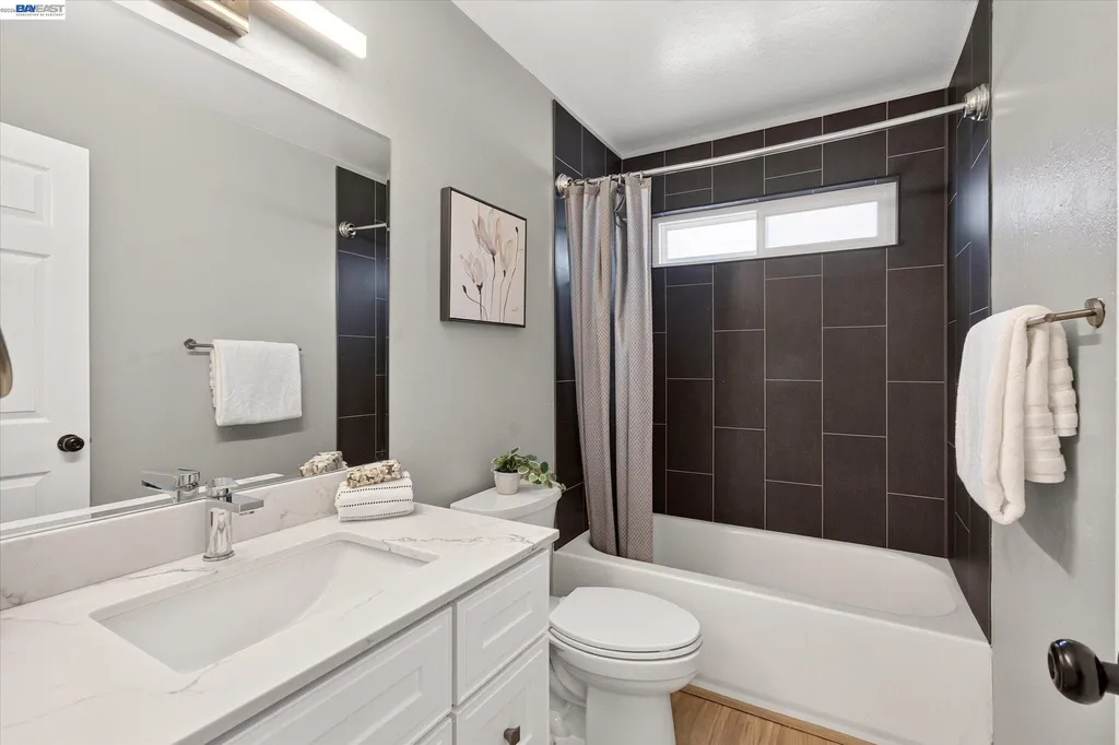 295 Iris Road Hercules CA 94547