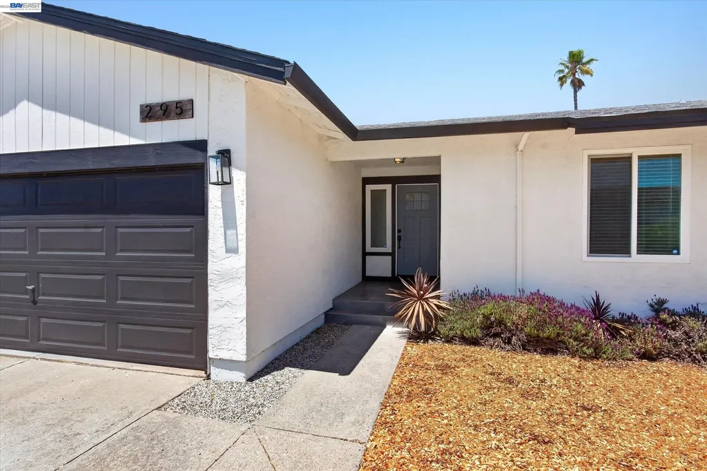 295 Iris Road Hercules CA 94547