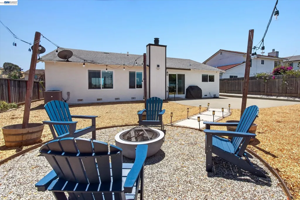 295 Iris Road Hercules CA 94547