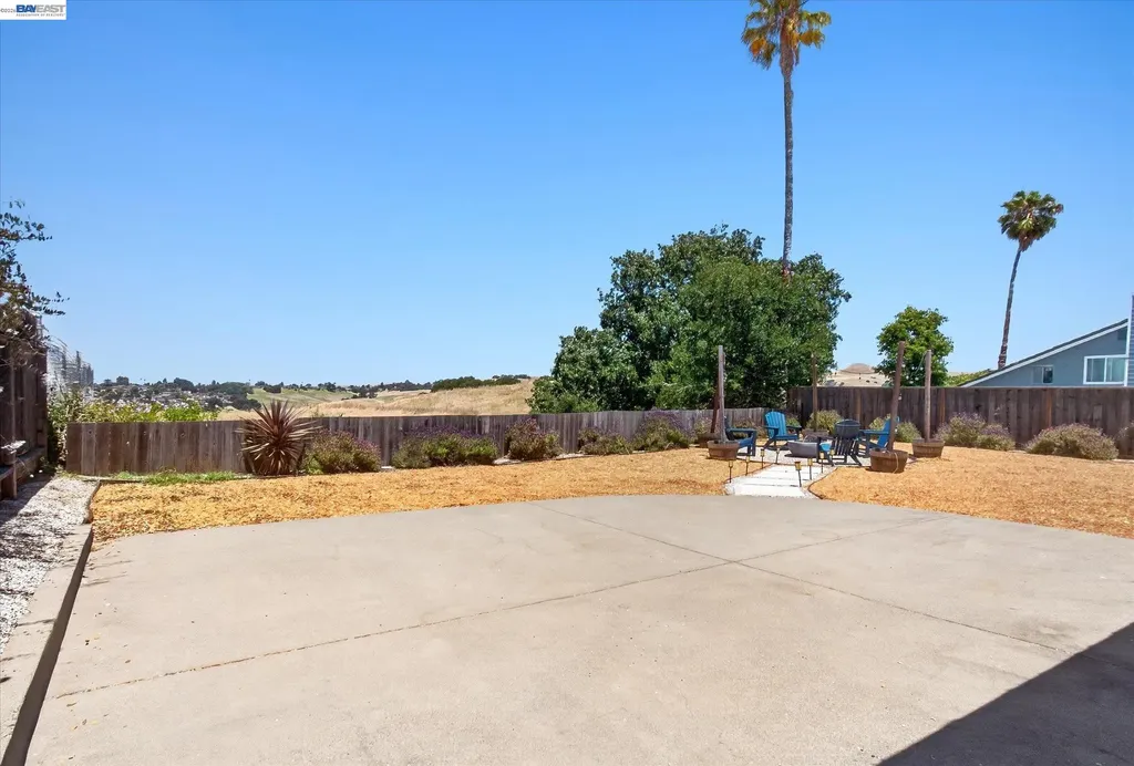 295 Iris Road Hercules CA 94547