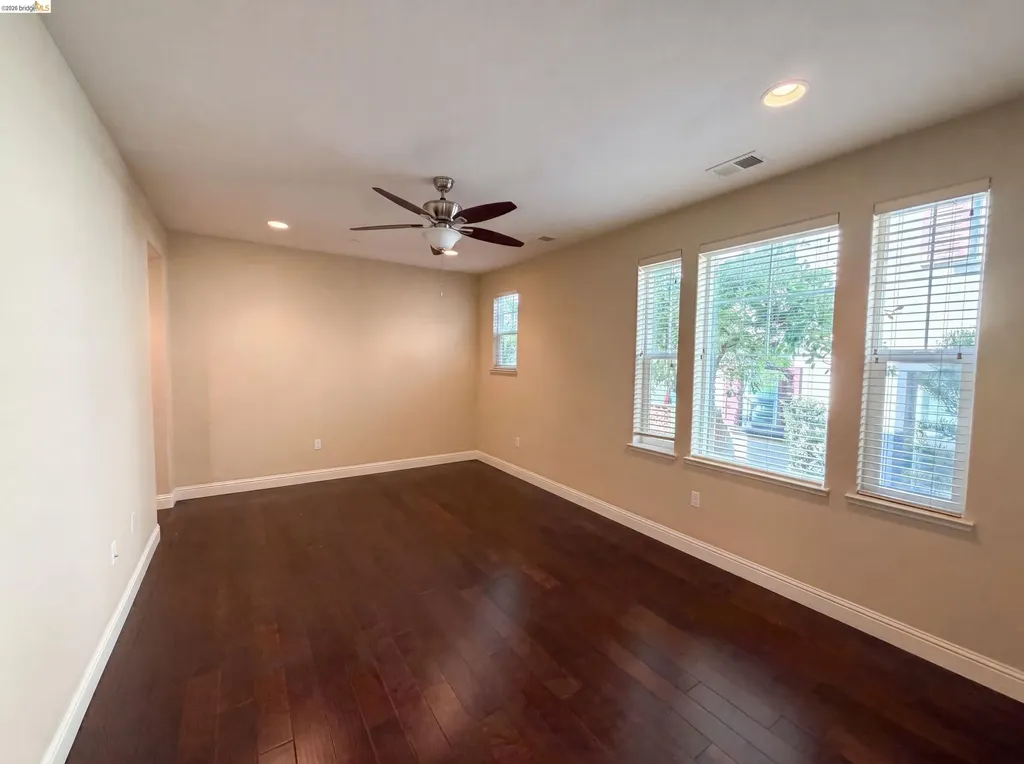 3087 Vittoria Loop Dublin CA 94568