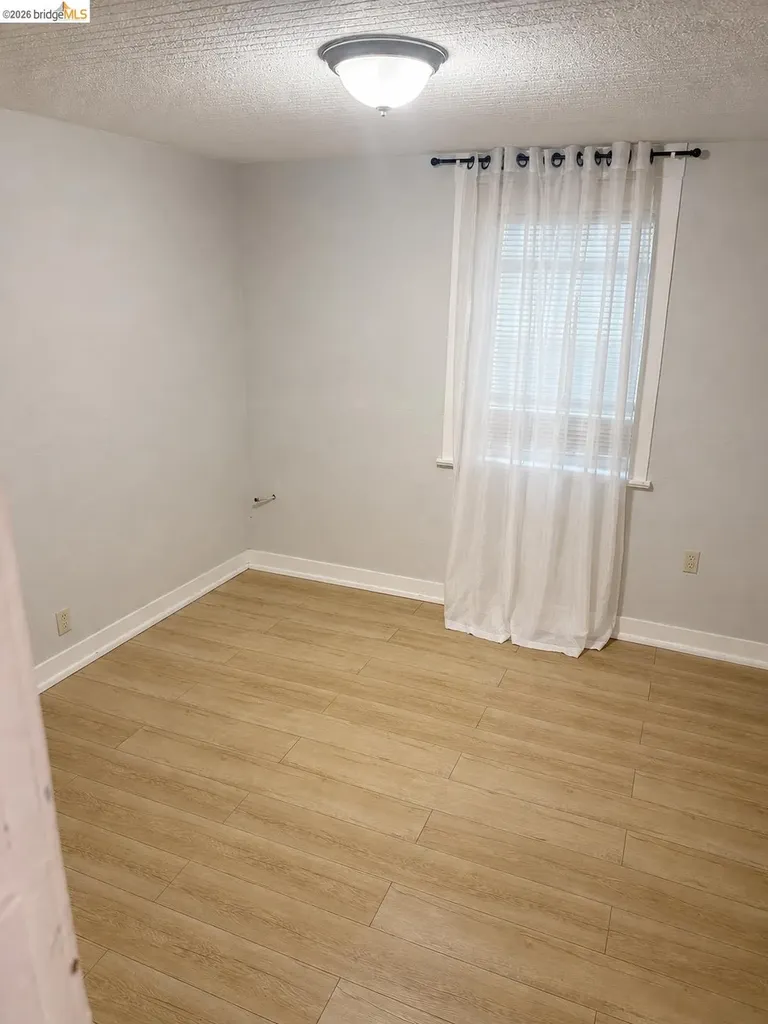 1211 1211 Wanda Street Crockett CA 94525