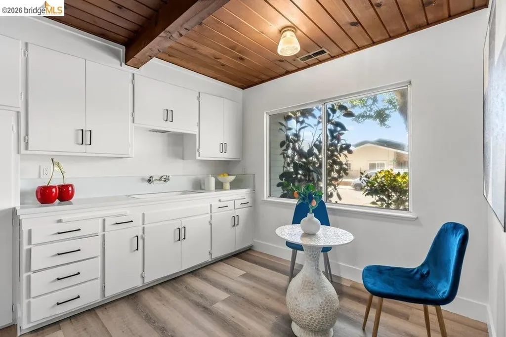 365 Redbud Lane Hayward CA 94541