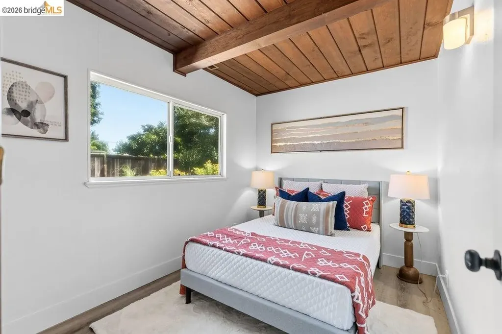 365 Redbud Lane Hayward CA 94541