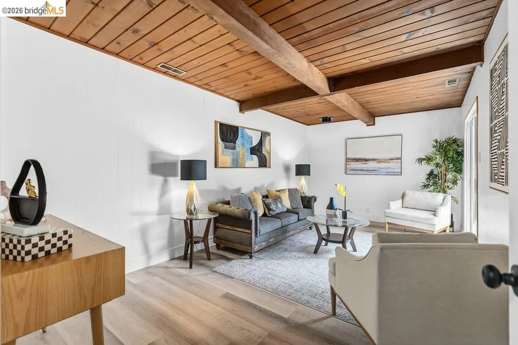 365 Redbud Lane Hayward CA 94541