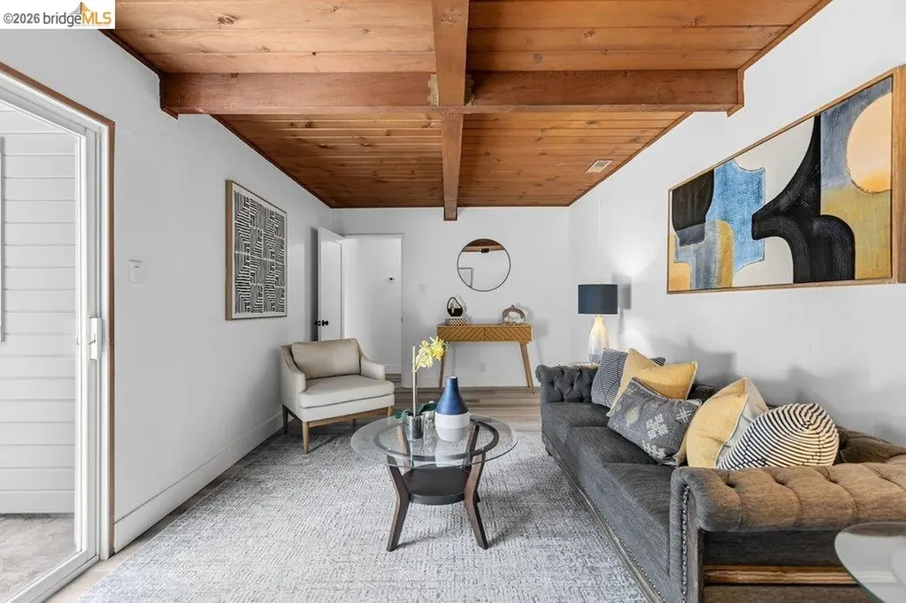 365 Redbud Lane Hayward CA 94541