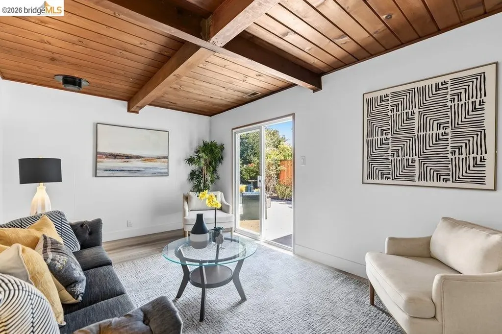 365 Redbud Lane Hayward CA 94541