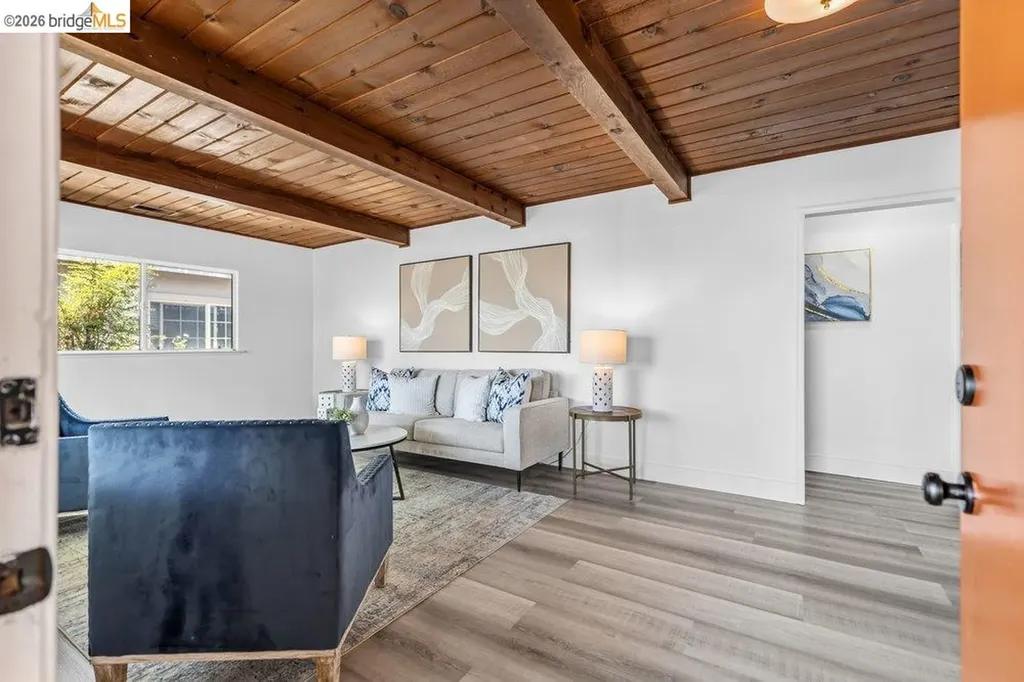 365 Redbud Lane Hayward CA 94541