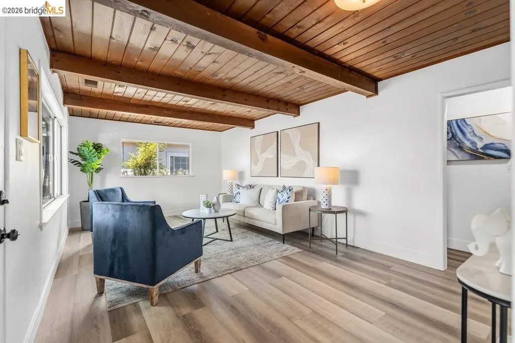 365 Redbud Lane Hayward CA 94541