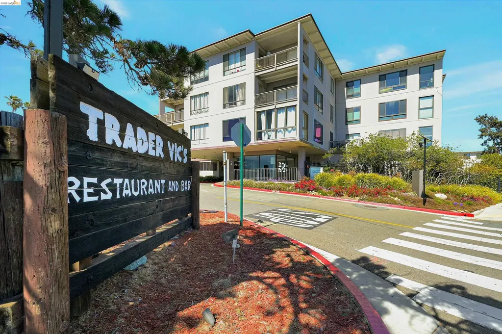 2 Commodore Drive Emeryville CA 94608