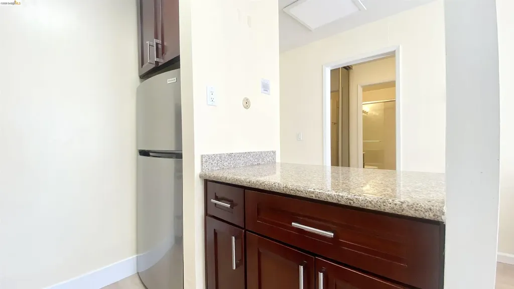 2 Commodore Drive Emeryville CA 94608