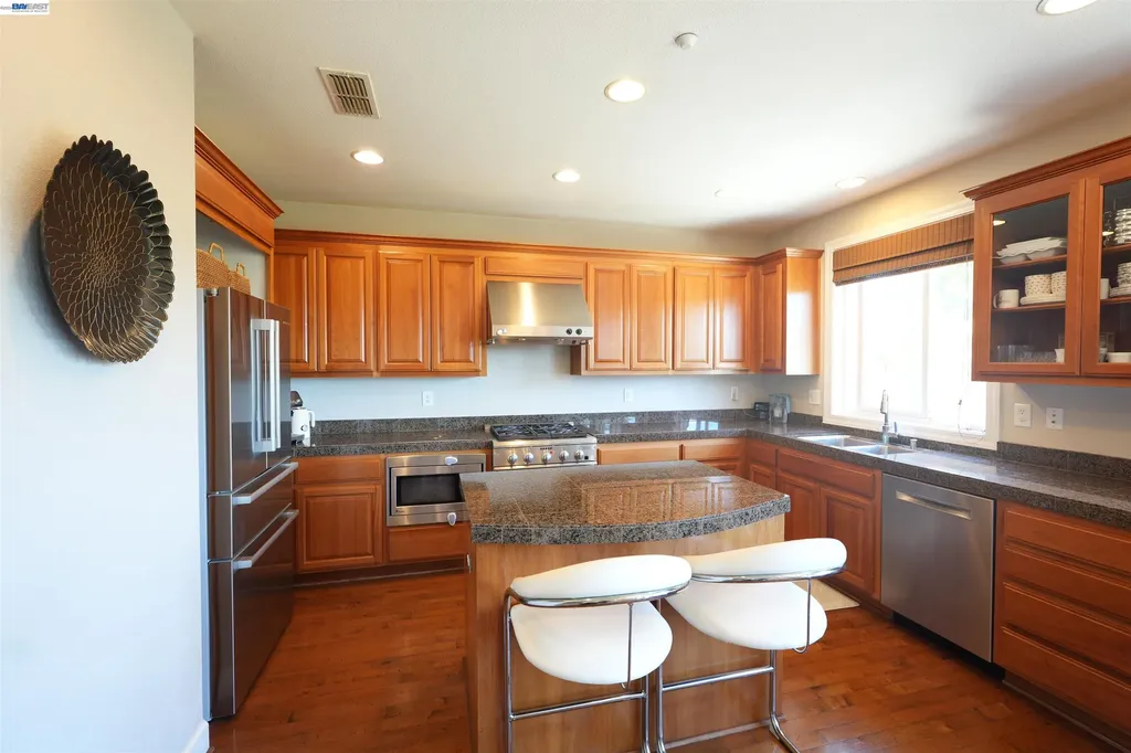 200 Seapoint Place Richmond CA 94801