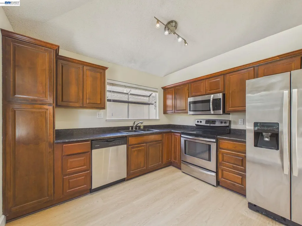 1546 Ohara Court Clayton CA 94517