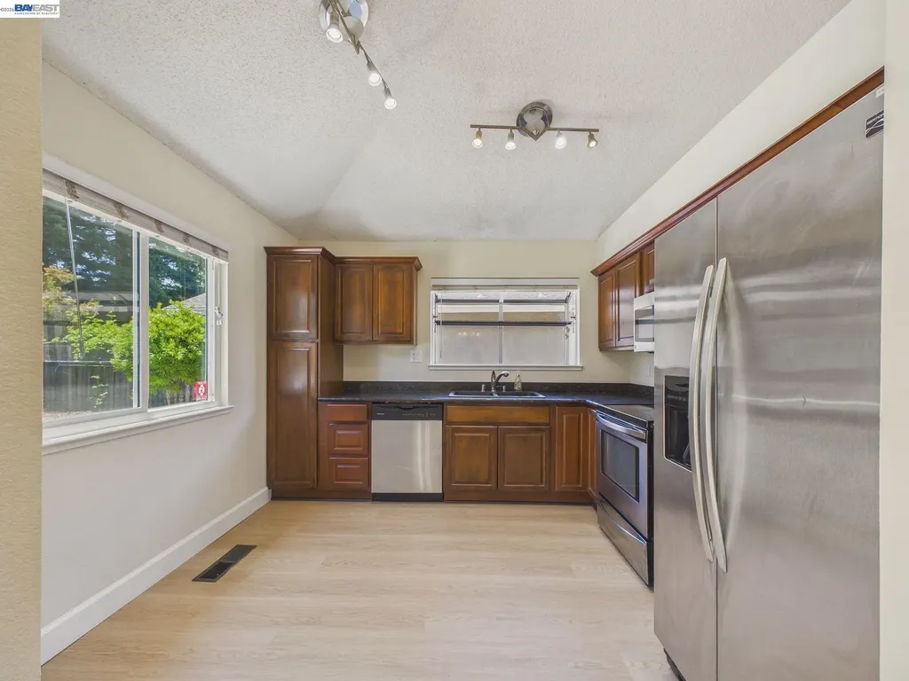 1546 Ohara Court Clayton CA 94517
