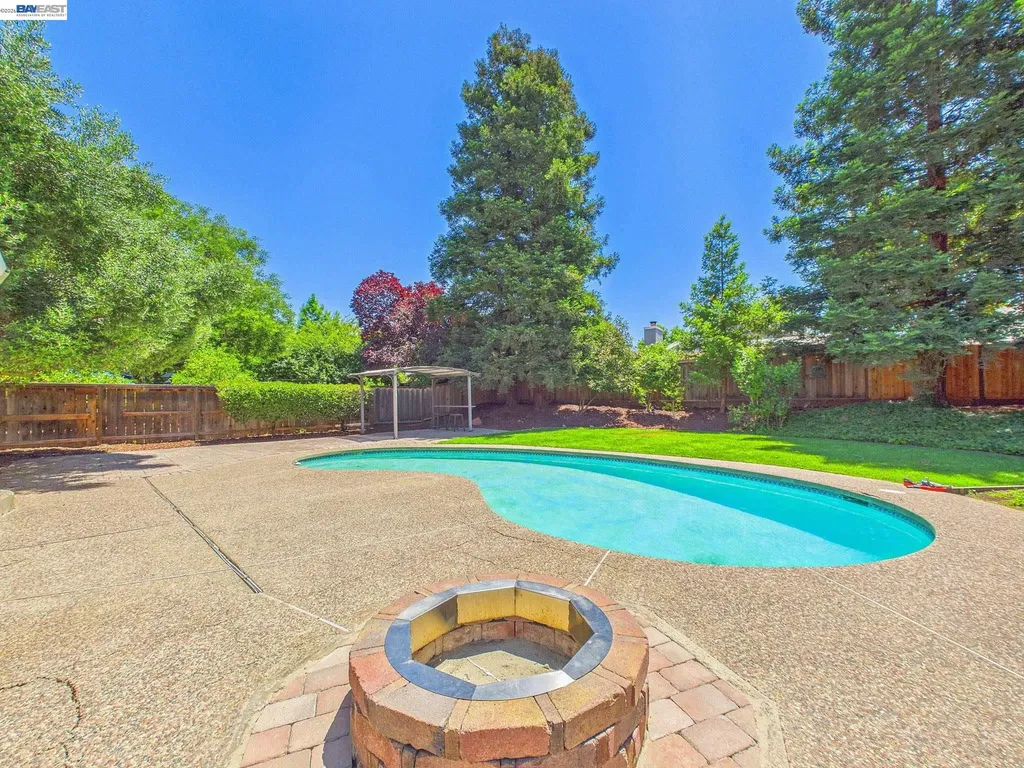 1546 Ohara Court Clayton CA 94517