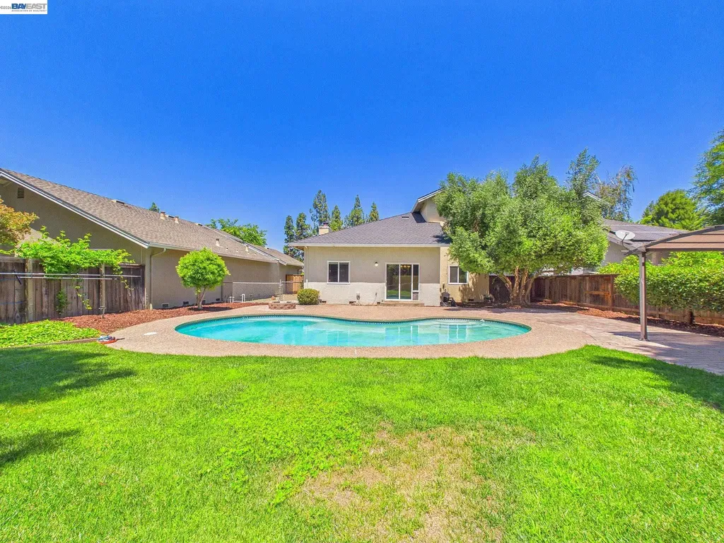 1546 Ohara Court Clayton CA 94517