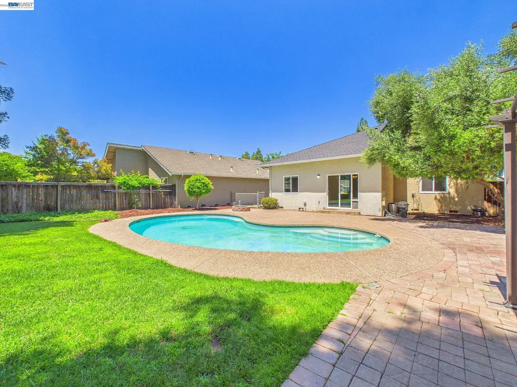 1546 Ohara Court Clayton CA 94517
