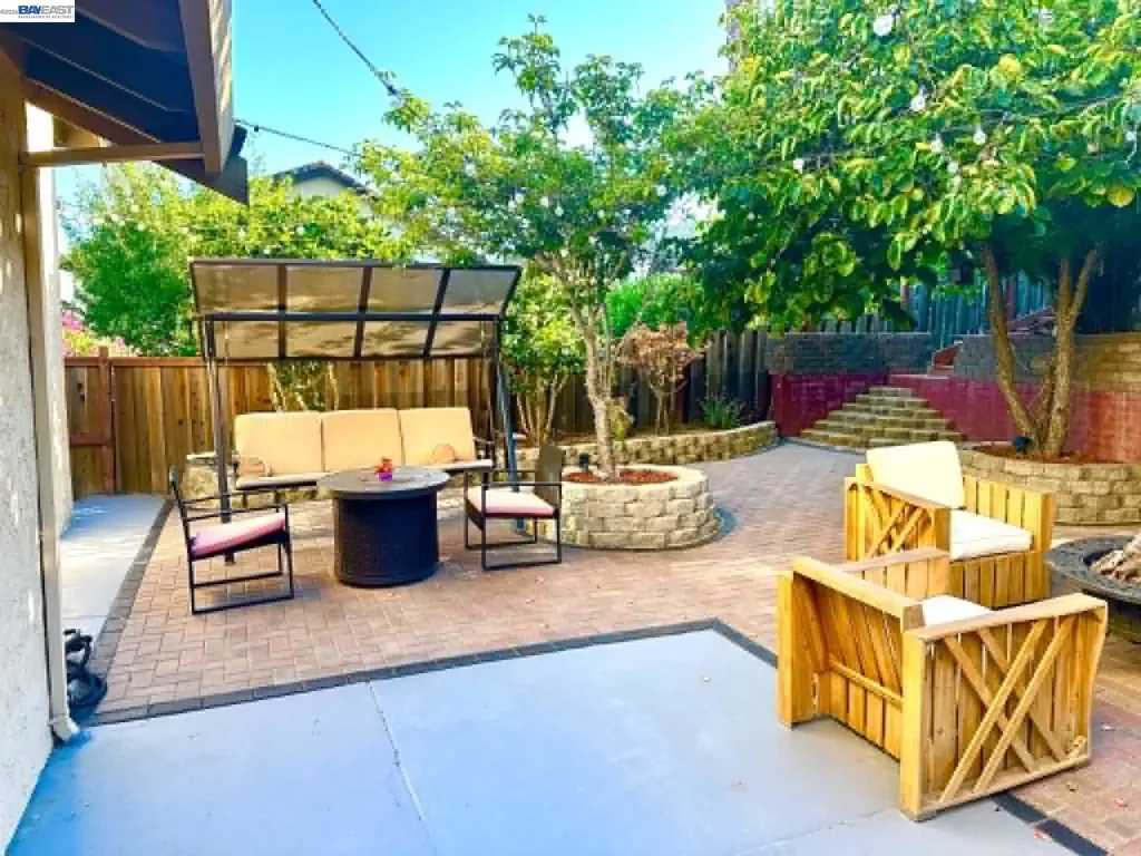 5182 Coach El Sobrante CA 94803