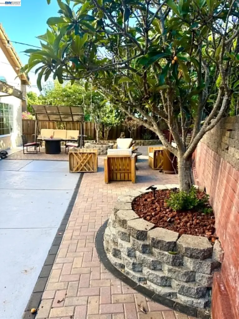 5182 Coach El Sobrante CA 94803