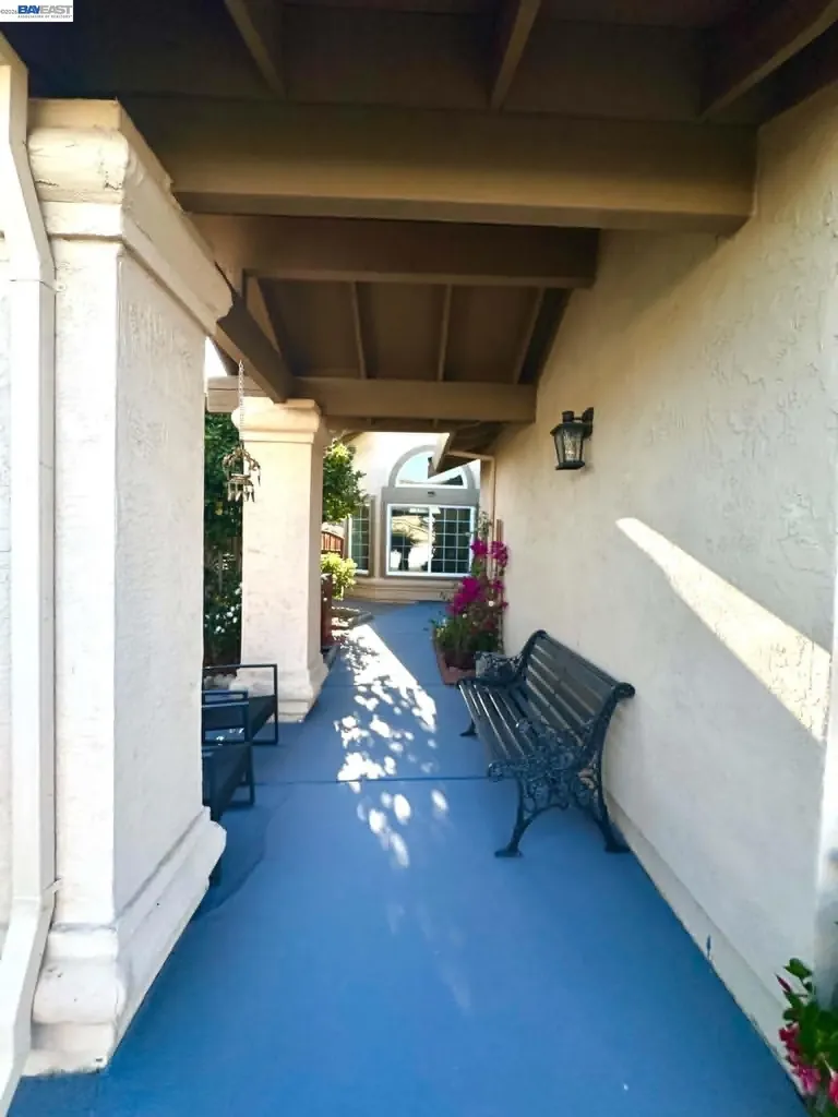 5182 Coach El Sobrante CA 94803