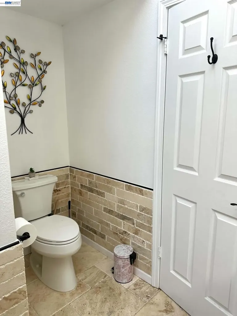 5182 Coach El Sobrante CA 94803