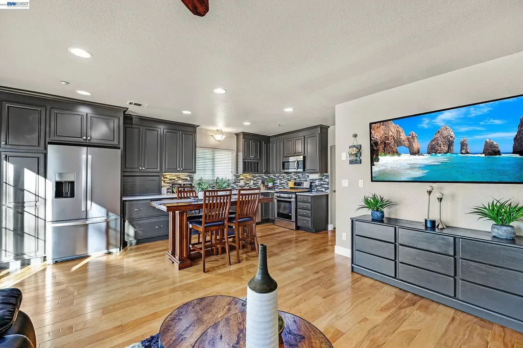 337 I Street Fremont CA 94536