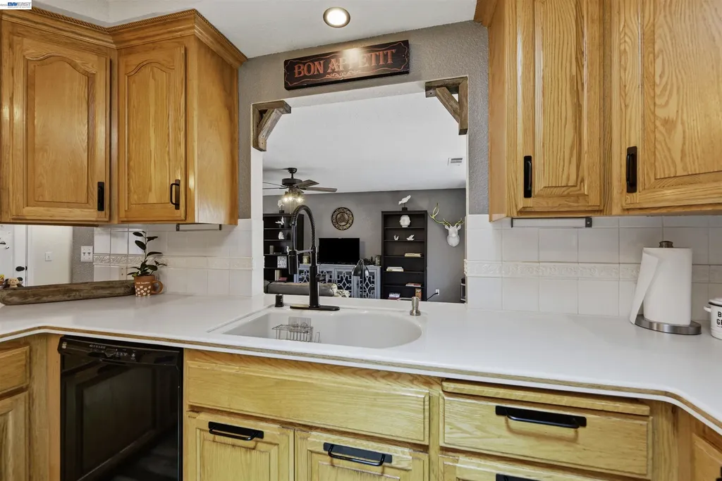 14868 Crosby Street San Leandro CA 94579