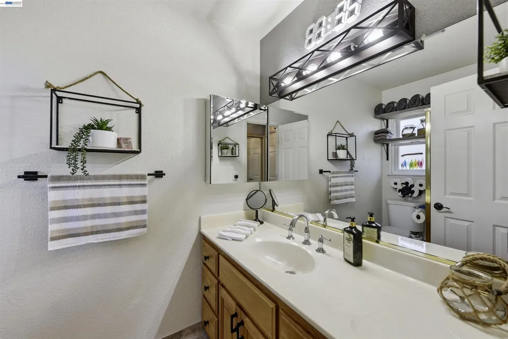 14868 Crosby Street San Leandro CA 94579