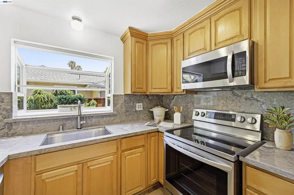 5157 Eggers Drive Fremont CA 94536