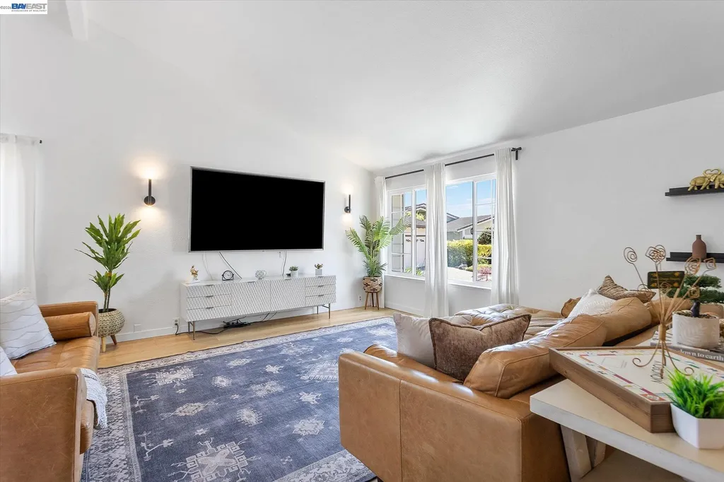 5736 Medallion Court Castro Valley CA 94552