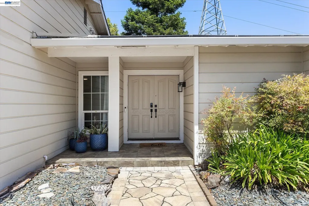 5736 Medallion Court Castro Valley CA 94552