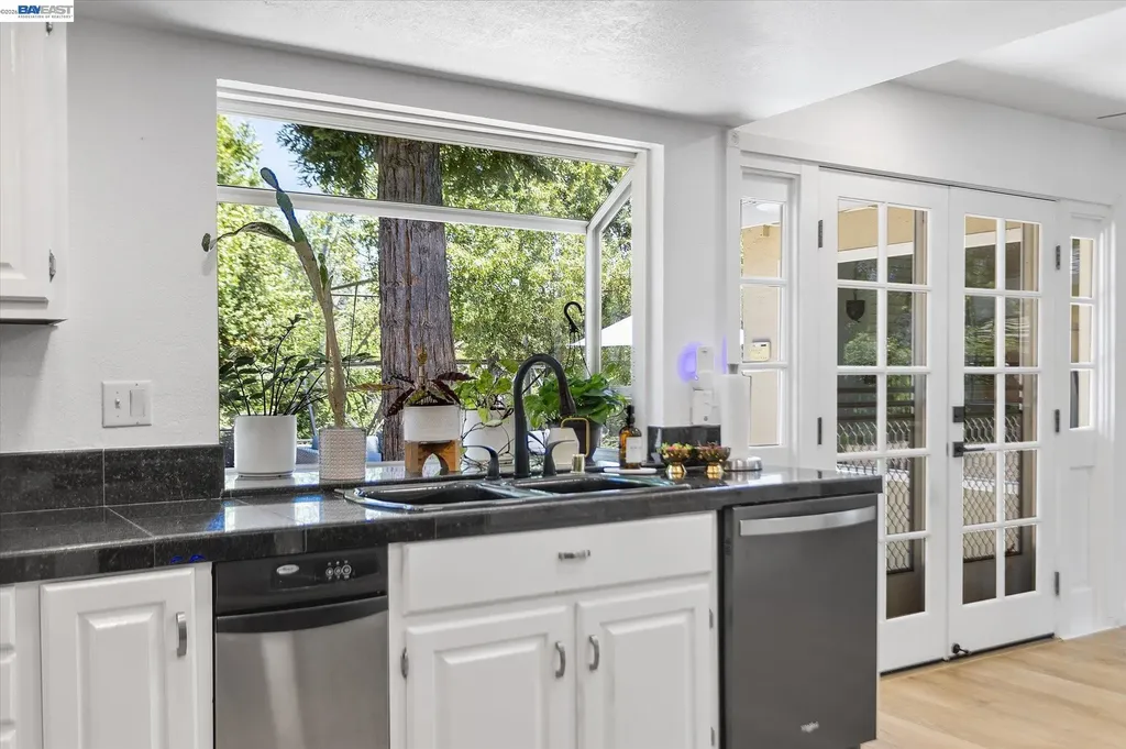 5736 Medallion Court Castro Valley CA 94552