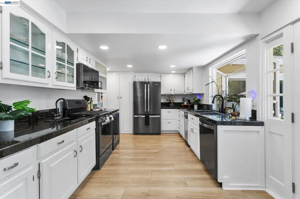 5736 Medallion Court Castro Valley CA 94552
