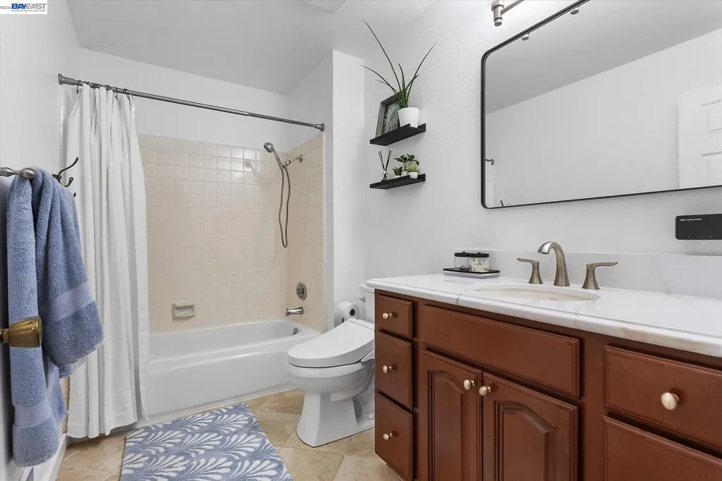 5736 Medallion Court Castro Valley CA 94552