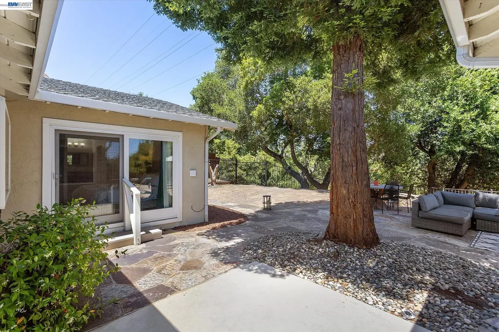 5736 Medallion Court Castro Valley CA 94552